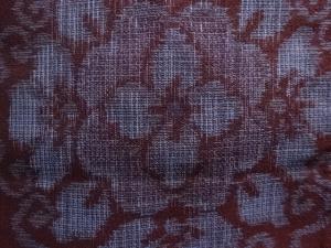 アンティーク　華紋織出し本場夏大島紬着物（割り込み絣）